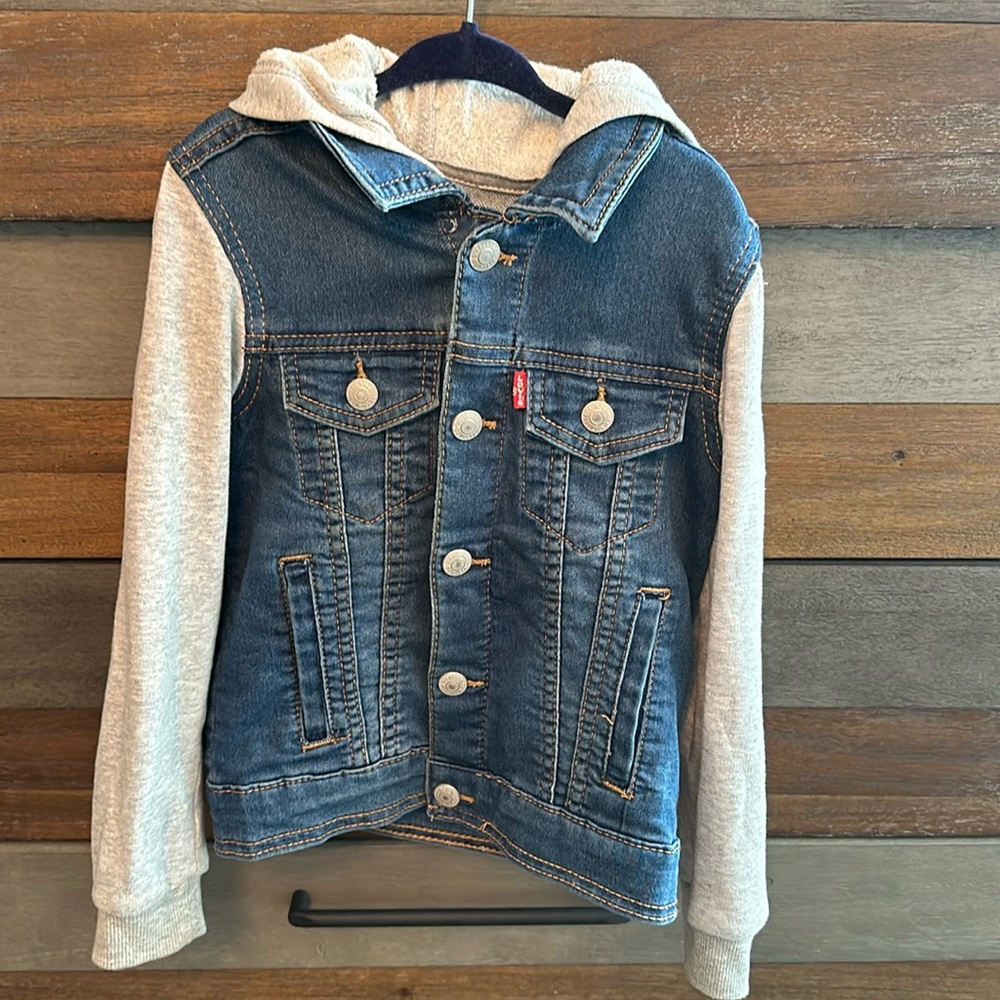 Denim Jean jacket size 6 (fits 5-6 years) by Levi Strauss